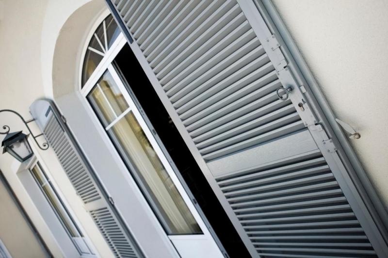 Pose de volets : comment optimiser la s&eacute;curit&eacute; de votre habitation