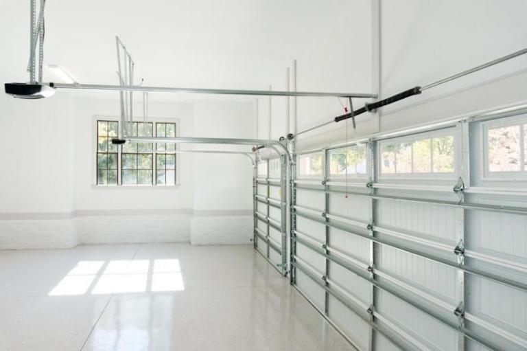 Installation d'une porte de garage : guide pour un choix adapté
